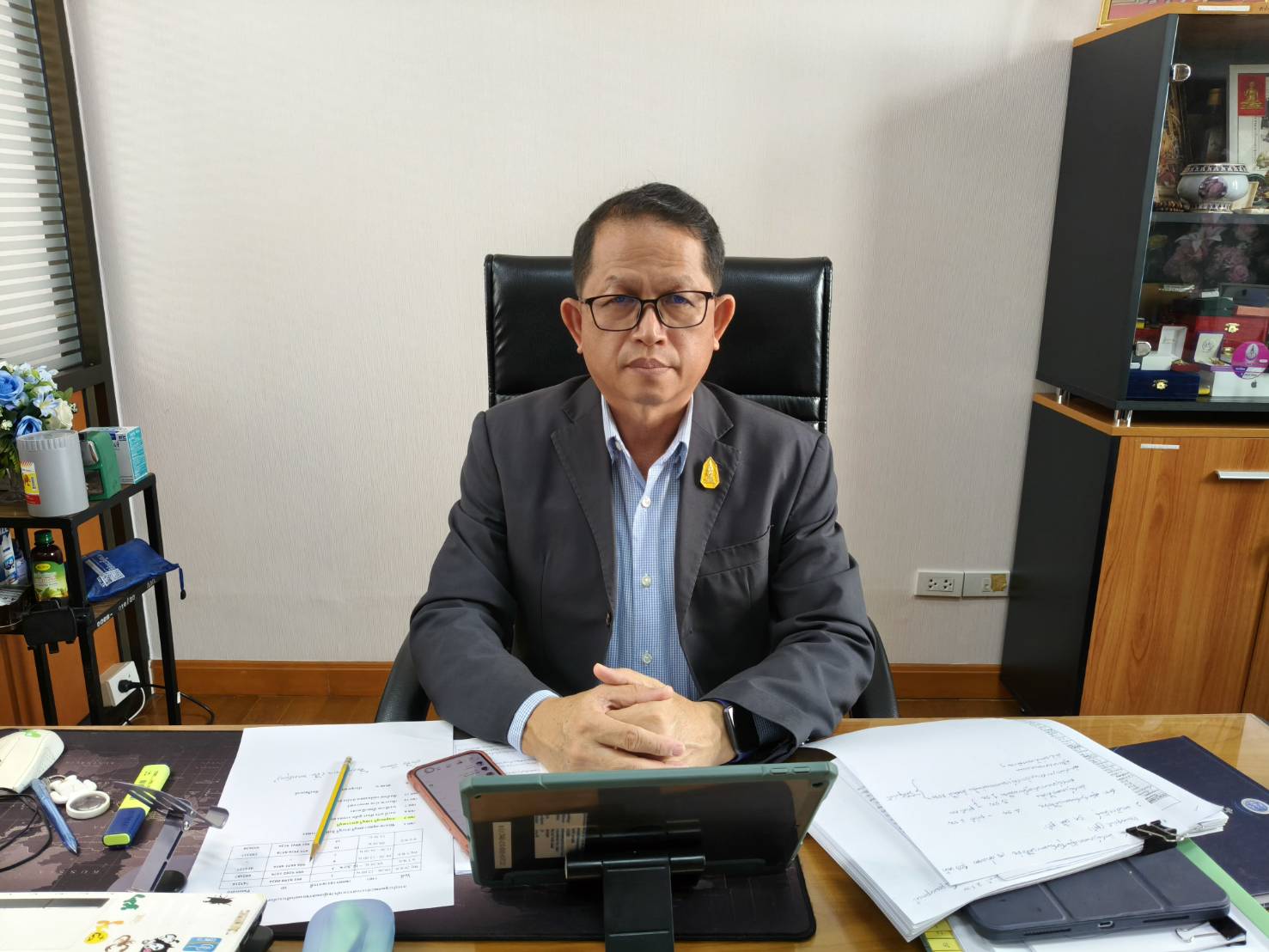 title - ผู้ตรวจราชการ ส.ป.ก. ร่วมประชุมคณะทำงานสรรหาปราชญ์เกษตรของแผ่นดินระดับเขต ประจำปี พ.ศ. 2570 เขตตรวจราชการที่ 1 ผ่านระบบออนไลน์ (Zoom Meeting)